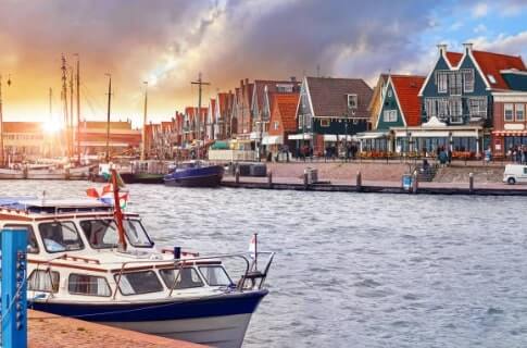 volendam.