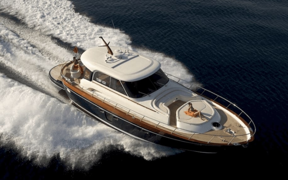 yacht